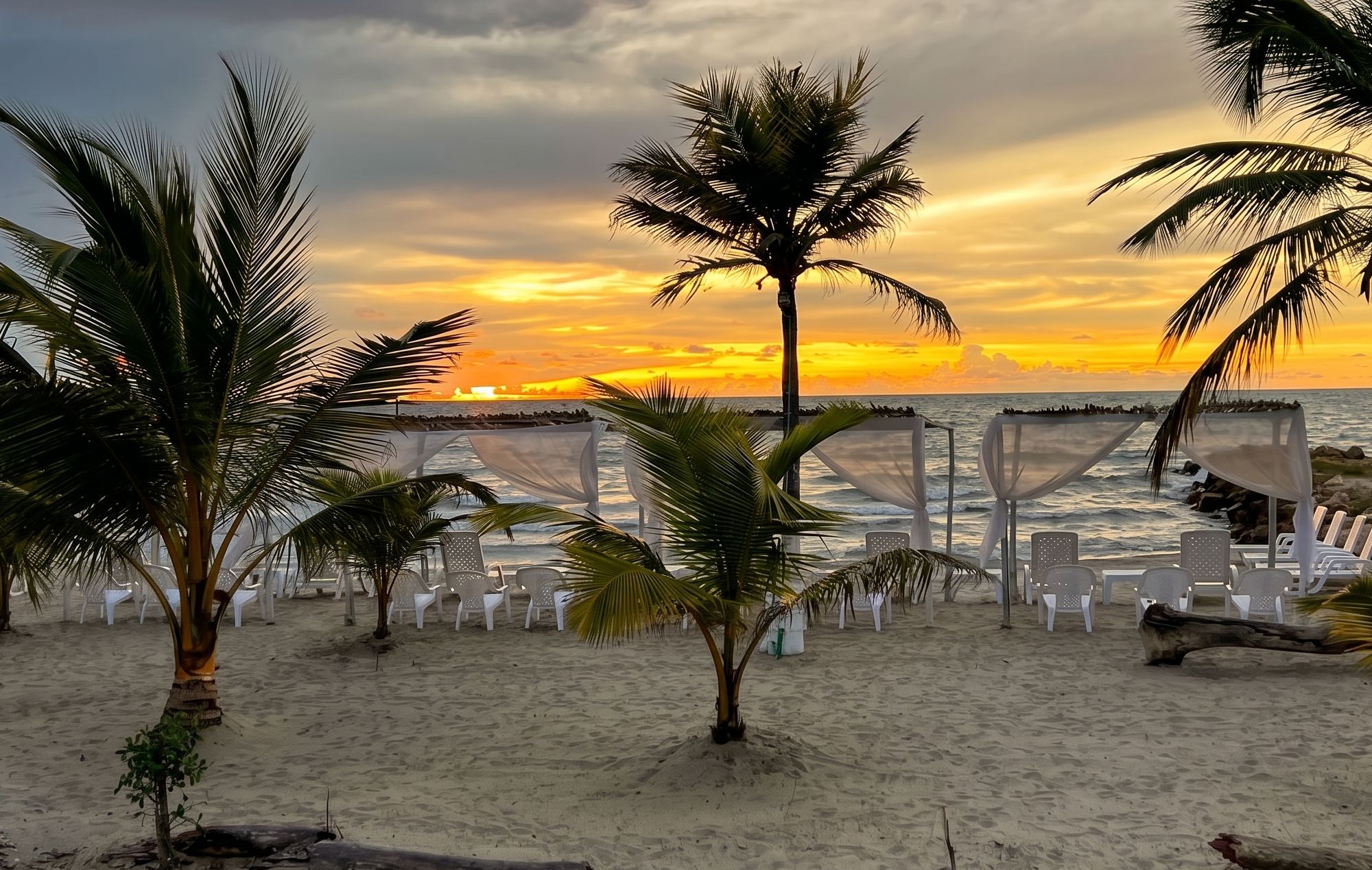 Guía completa de Tolú: Descubre el encanto del Caribe colombiano con Markaribe Travel