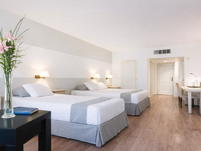 Loi Suites Recoleta Hotel