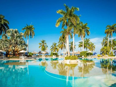 HOTEL ZUANA BEACH RESORT