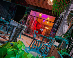 Urban Hostal Bar