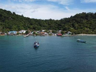 Capurganá: Descubre playas vírgenes, caminatas mágicas y aventuras caribeñas desde Necoclí