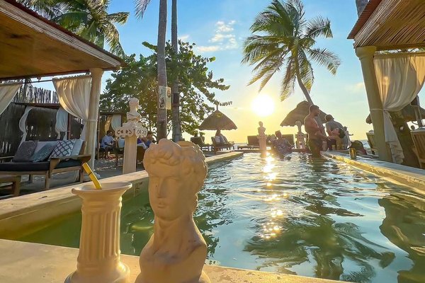 Pasadía TROITONIA ISLAND BEACH