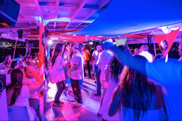 tour noche blanca