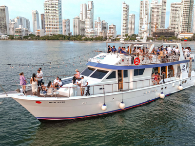 cena en yate sibarita master