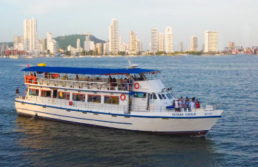 Tour Bahía en Barco Bequia