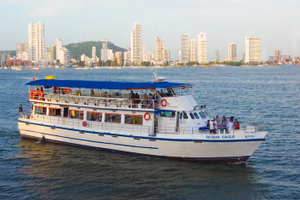 Tour Bahía en Barco Bequia