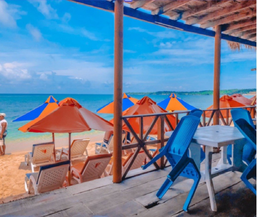 tour playa tranquila terrestre + manglares + snorkel