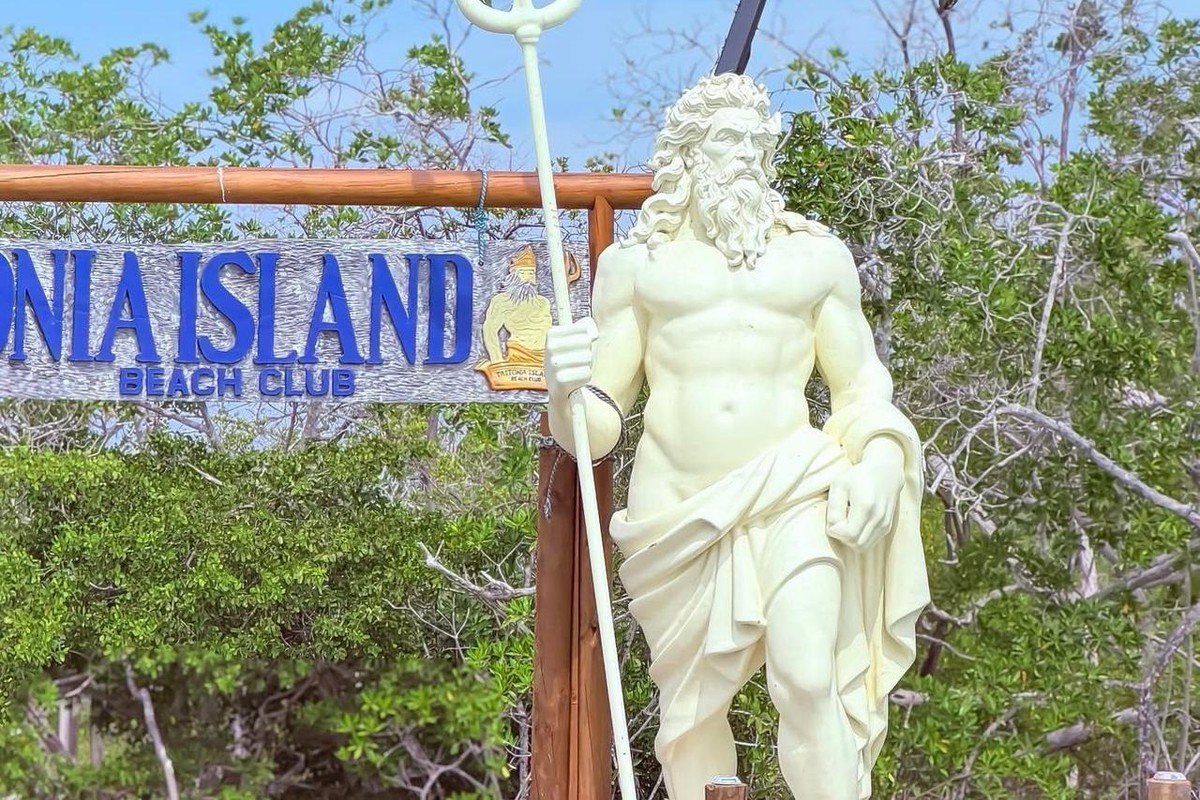 Pasadía TROITONIA ISLAND BEACH
