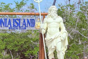 Pasadía TROITONIA ISLAND BEACH