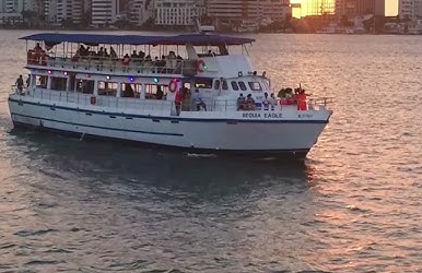 tour bahía en barco bequia